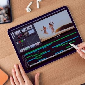 Meet your Posher, Max